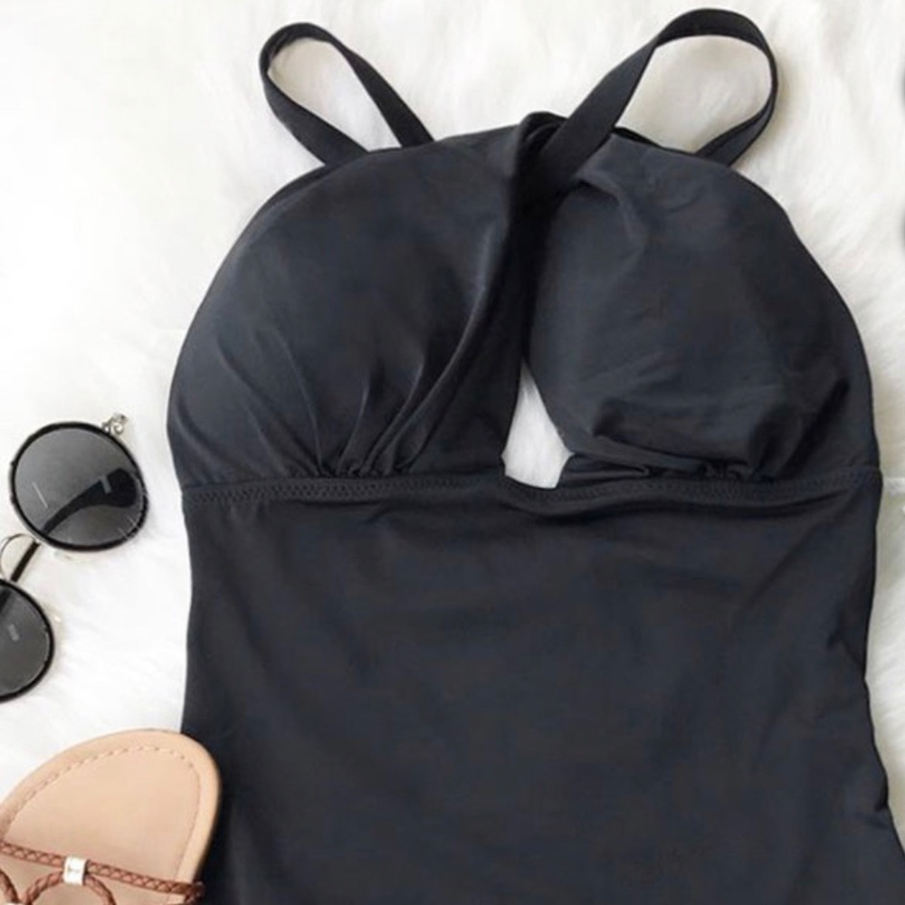 Cupshe One-Piece - Picture 3 of 5